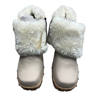 MIA Sassie Light Gray Side Zip Ankle Chunky Boots Faux Fur Size 6